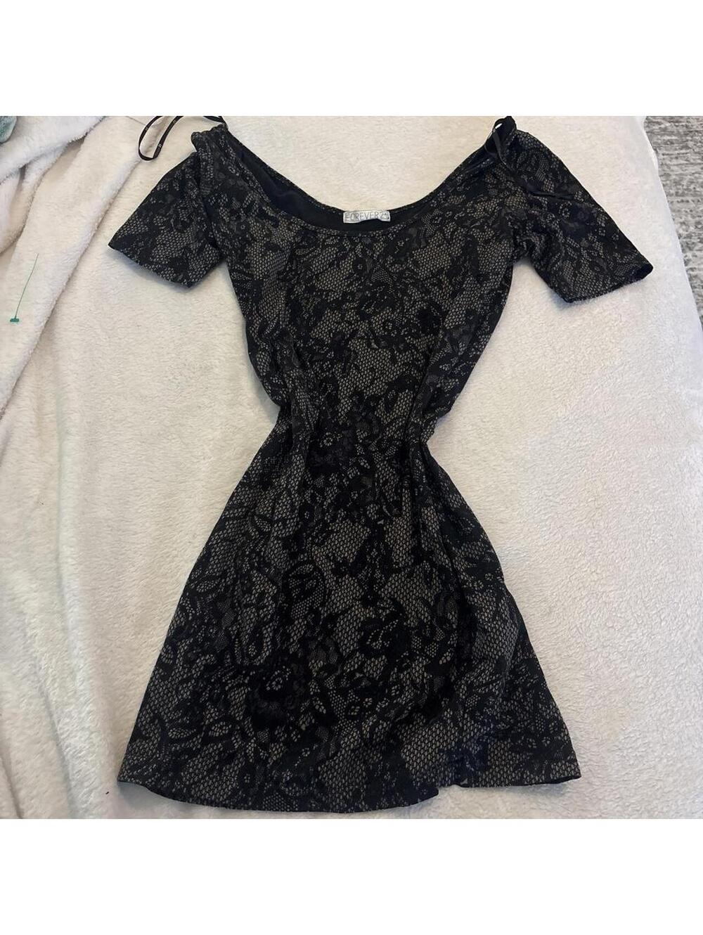 Forever 21 Women's Black Dress
